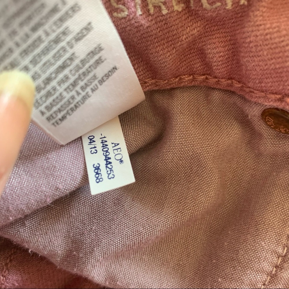 Sold! American Eagle Pink Distressed Denim Jean Shorts - Picture 6 of 6